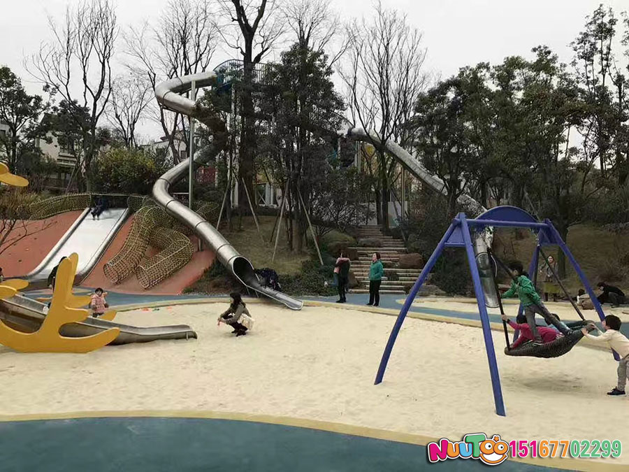 兒童游樂設(shè)備的投資優(yōu)勢(shì)有哪些？要從以下兩點(diǎn)出發(fā)