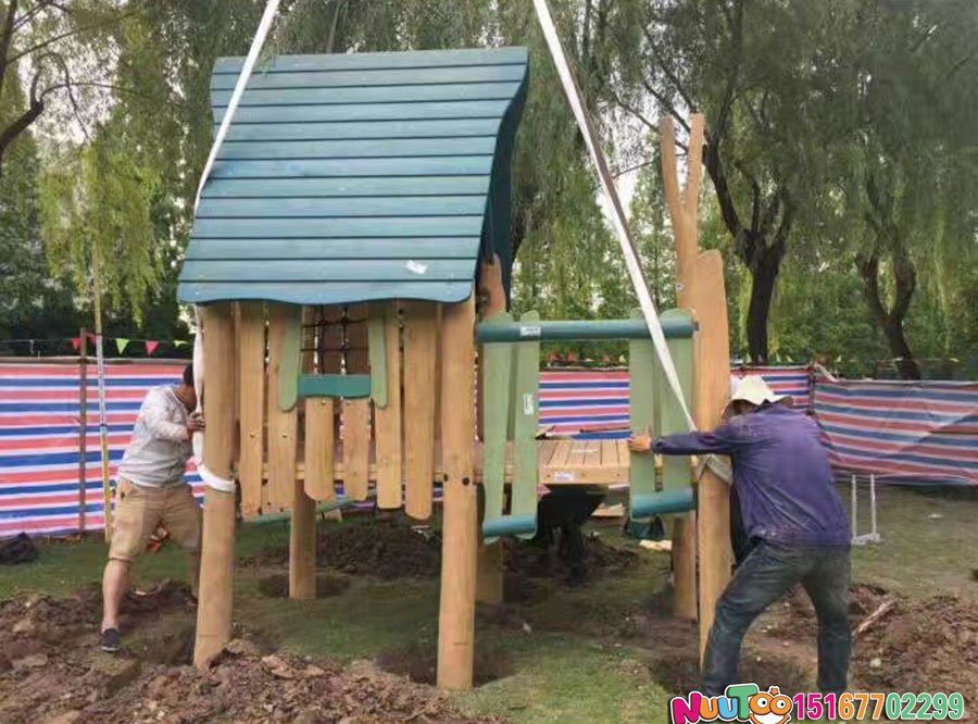 木質(zhì)游樂設(shè)備經(jīng)得住日曬雨淋嗎？